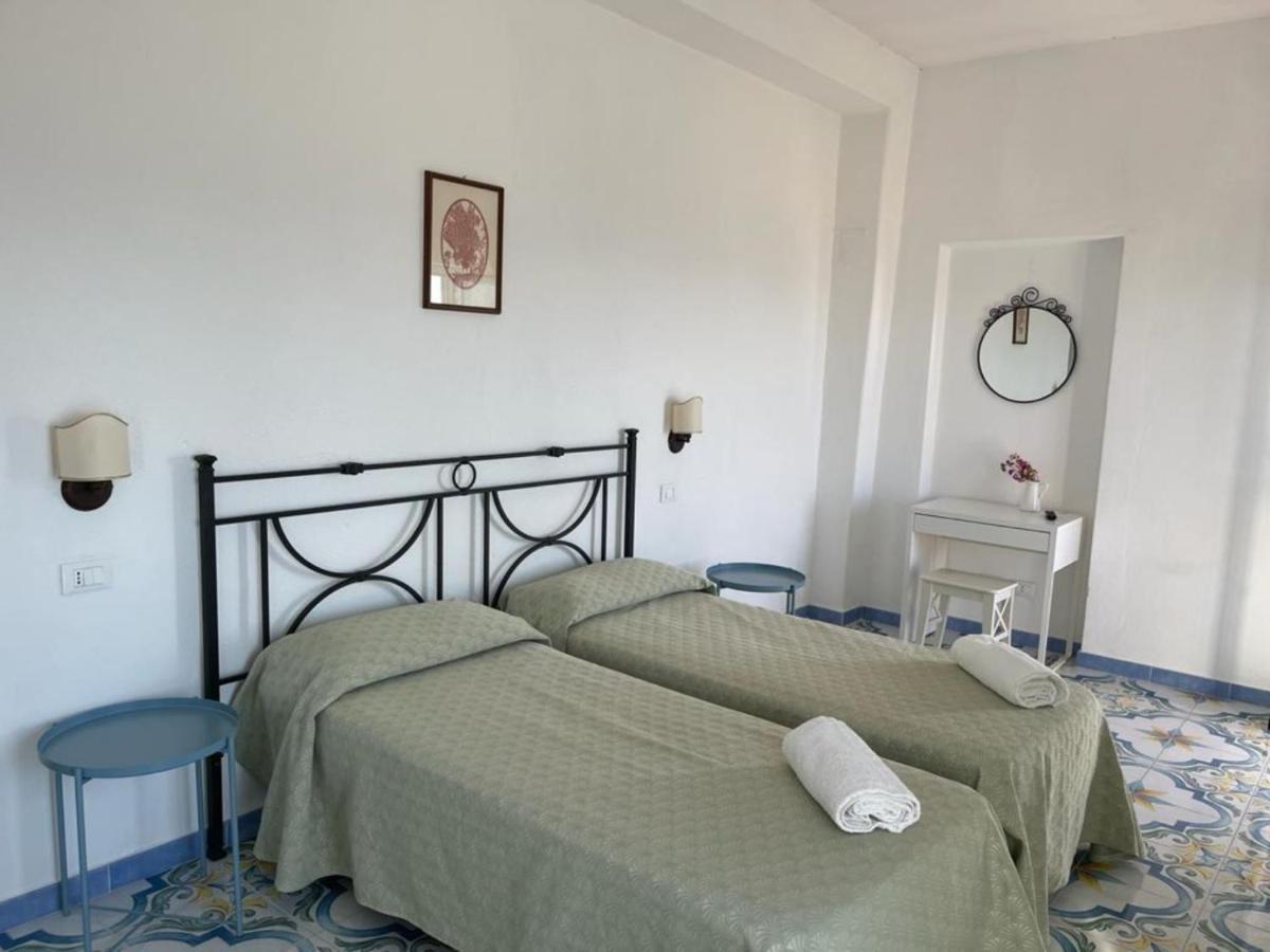 Hotel Residence - Parco Mare Monte Casamicciola Terme Стая снимка