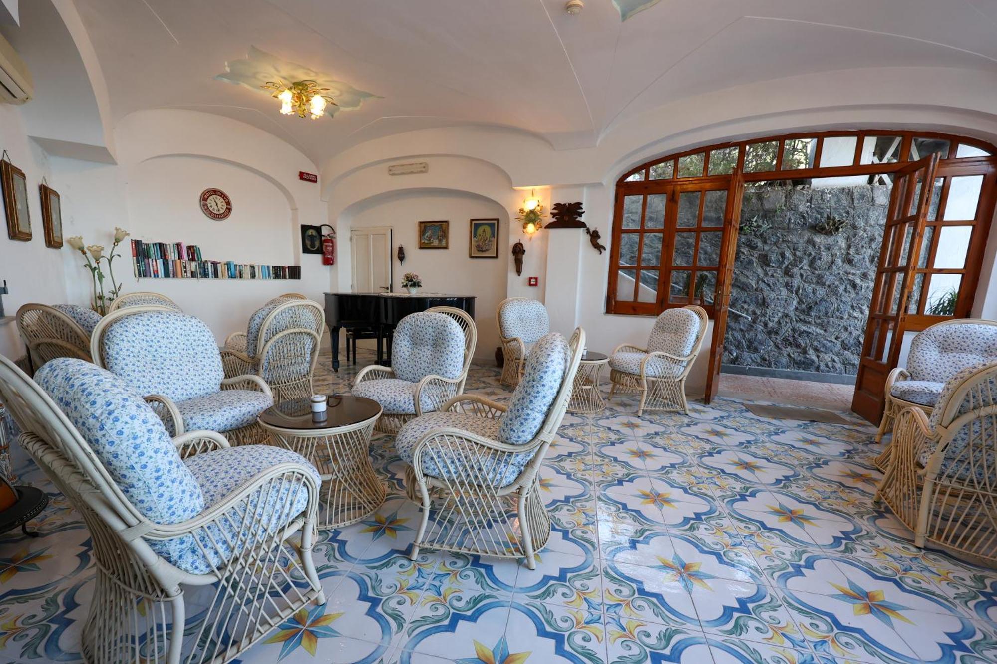 Hotel Residence - Parco Mare Monte Casamicciola Terme Екстериор снимка
